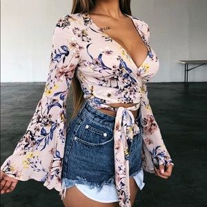 Flowery crop top !